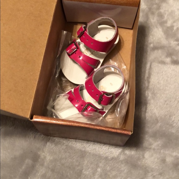 Sandals - Picture 1 of 1